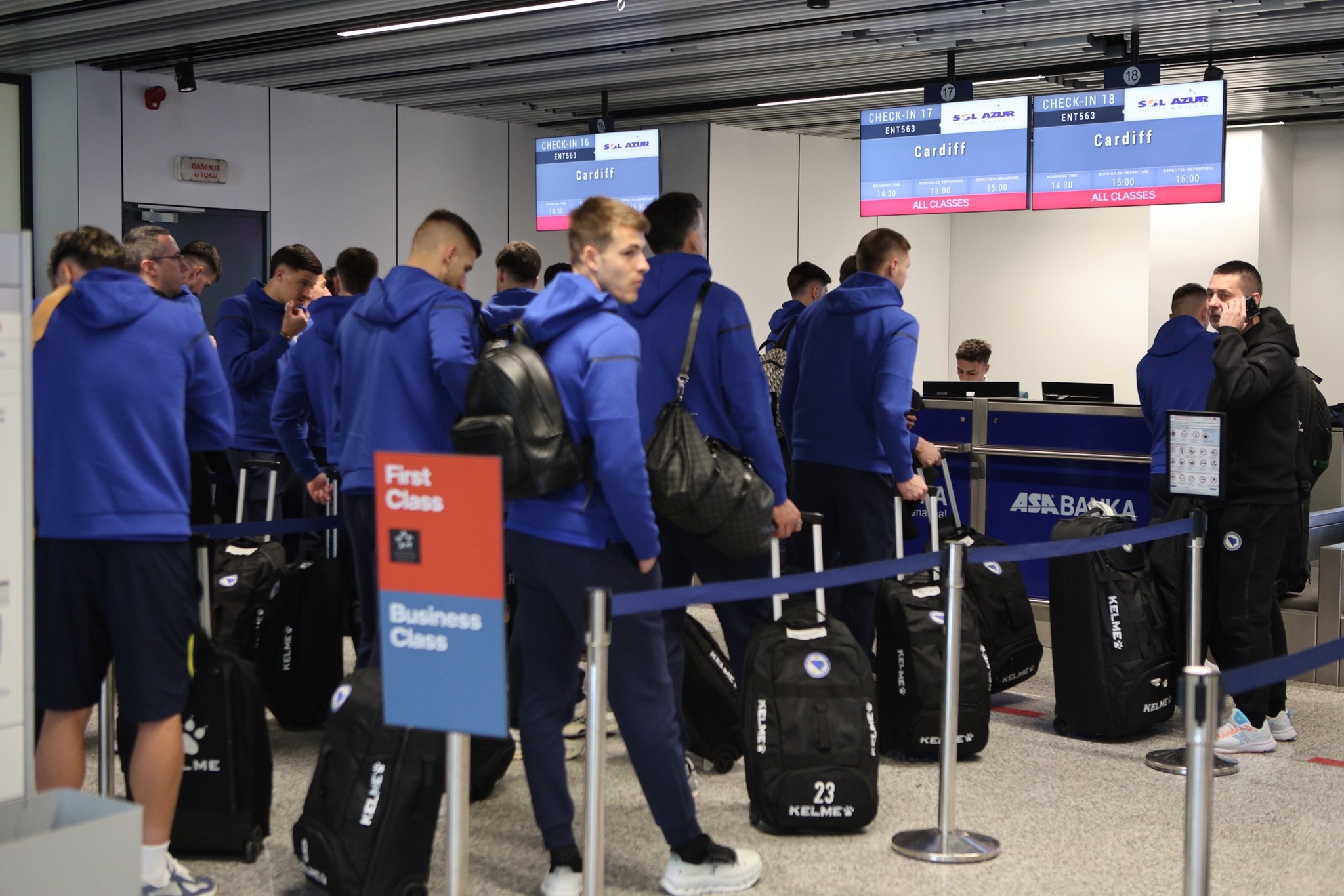 Zmajevi otputovali u Cardiff: Večeras press konferencija pred duel s Velsom!